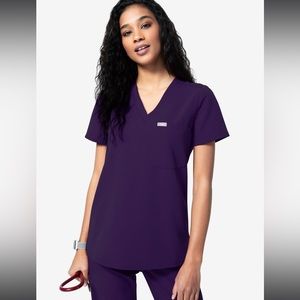 Figs catarina 1 pocket scrub top in purple